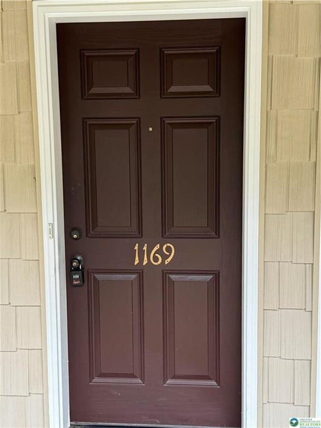 1169 Meadow Lark Way in Bethlehem, PA - Building Photo - Building Photo