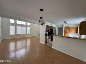 250 W Juniper Ave in Gilbert, AZ - Building Photo - Building Photo