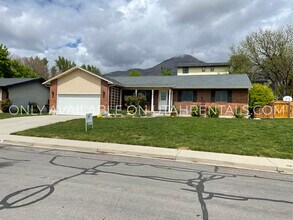 333 Ridge Rd in Orem, UT - Foto de edificio - Building Photo