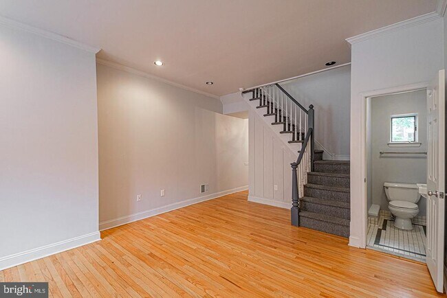 2210 Lombard St in Philadelphia, PA - Building Photo - Building Photo