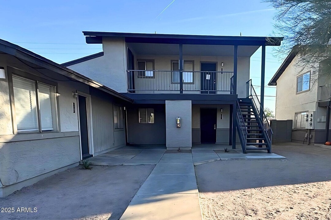 713 W 1st Ave in Mesa, AZ - Building Photo