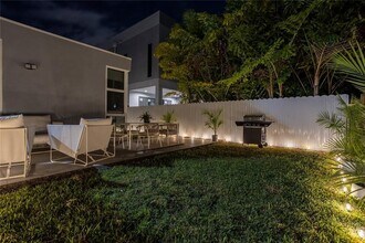 2345 SW 16th St in Miami, FL - Building Photo - Building Photo