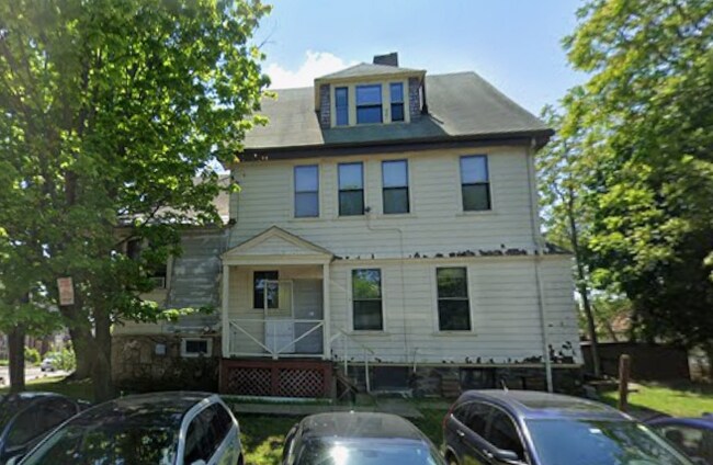 31 Quint Ave, Unit #house in Boston, MA - Foto de edificio - Building Photo