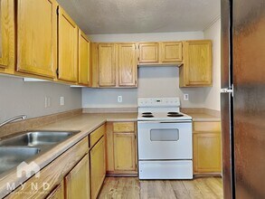 1042 W Taylor St in Phoenix, AZ - Foto de edificio - Building Photo
