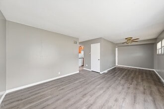 237 Grampian Rd in St. Louis, MO - Building Photo - Building Photo