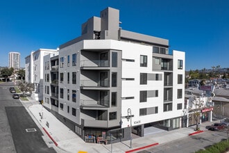 10431 Santa Monica — Modern Luxury Living in Century City in Los Angeles, CA - Foto de edificio - Primary Photo
