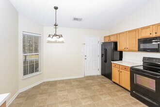 1056 Meadowbrook Ln SW in Concord, NC - Building Photo - Building Photo