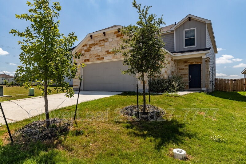 238 Jaycen Ln in New Braunfels, TX - Building Photo