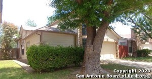 9419 Valley Moss in San Antonio, TX - Building Photo - Building Photo