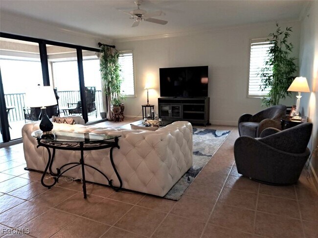 property at 11600 Court Of Palms