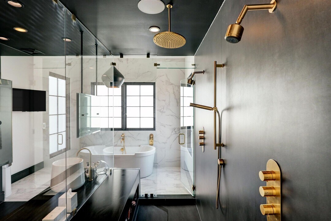 2521 Westgate Dr in Houston, TX - Building Photo