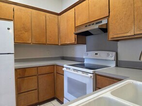 8520 Roanoke Dr in North Charleston, SC - Building Photo - Building Photo