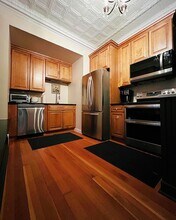 14 W Fulton St, Unit Atria Hall in Edgerton, WI - Building Photo - Building Photo