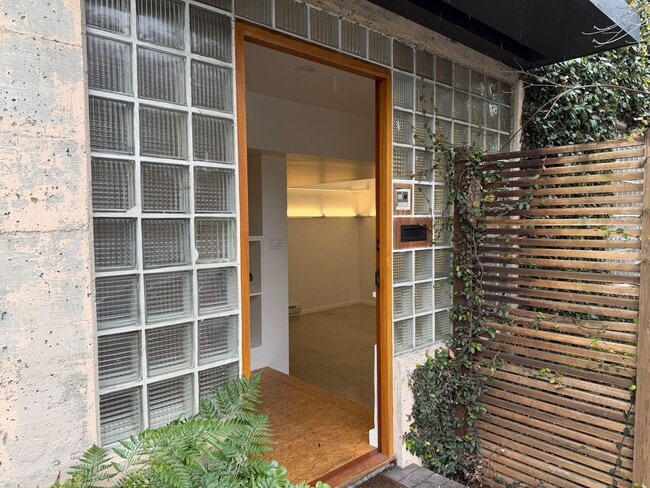 841 61st St in Oakland, CA - Building Photo - Building Photo