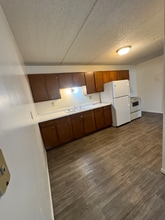 535 Jefferson St SE in Hutchinson, MN - Foto de edificio - Building Photo