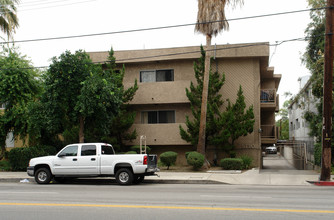 5130 Coldwater Canyon Ave in Sherman Oaks, CA - Building Photo - Building Photo