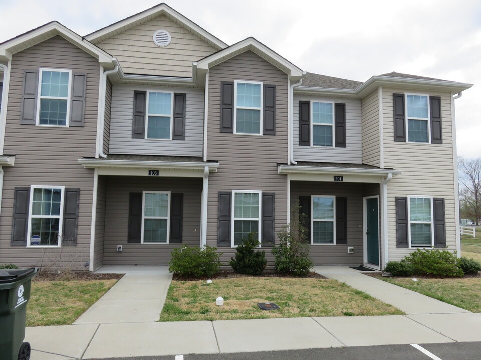 103 Winston Way in Creedmoor, NC - Building Photo