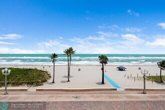 1751 N Surf Rd in Hollywood, FL - Building Photo - Building Photo