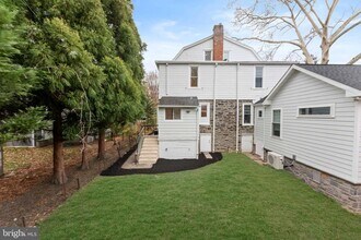 209 Merion Ave in Narberth, PA - Building Photo - Building Photo