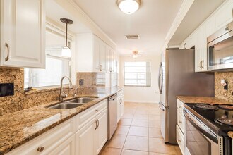 5535 Baroque Dr in Holiday, FL - Building Photo - Building Photo