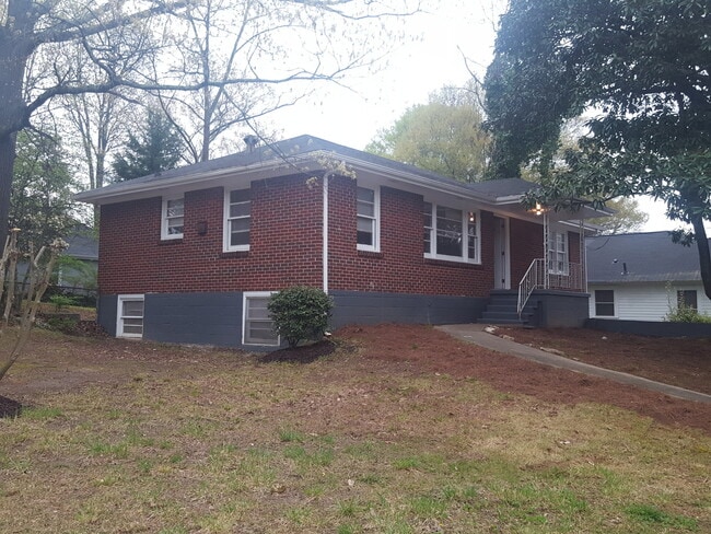 211 Howard St NW in Atlanta, GA - Building Photo - Building Photo