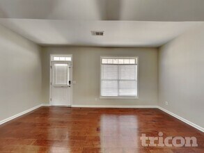 2704 Mariner Way in Villa Rica, GA - Foto de edificio - Building Photo