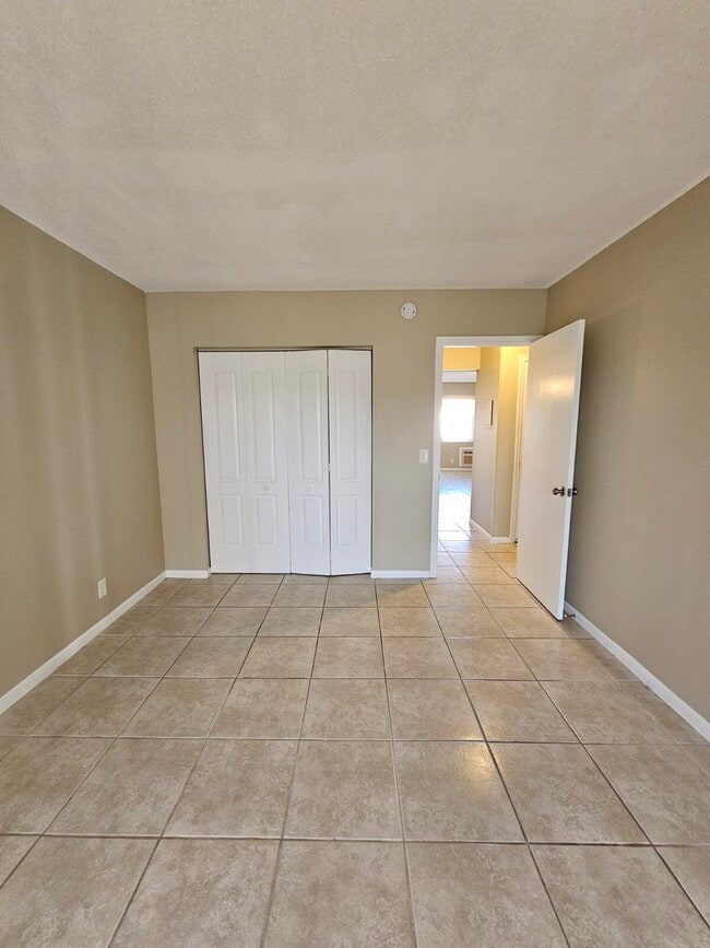 114 Norwich E in West Palm Beach, FL - Building Photo - Building Photo