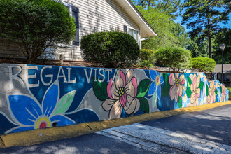 Regal Vista in Doraville, GA - Foto de edificio - Building Photo