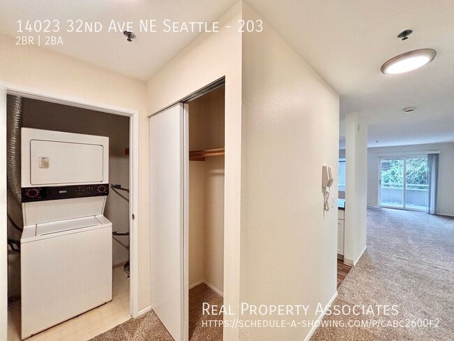 14023 32nd Ave NE in Seattle, WA - Building Photo - Building Photo