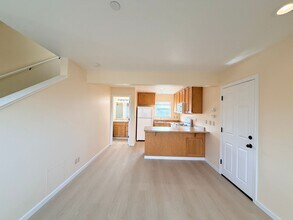 8 Balma Ln in Petaluma, CA - Building Photo - Building Photo