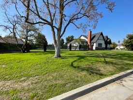 501 Magnolia Ave in Bakersfield, CA - Building Photo