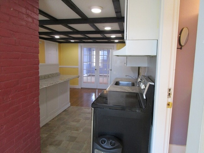 216 Irving St in Framingham, MA - Building Photo - Building Photo