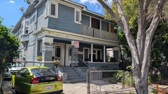 124 E 24th St, Unit 124 e 24th st. L.a., ca, Unit 124 e 24th st. L.a., ca