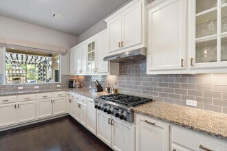 108 Grant Cannon Ln in Lakeway, TX - Building Photo - Building Photo