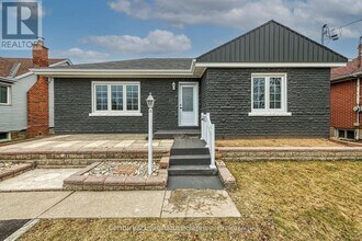 346 Pottruff Rd N in Hamilton, ON - Building Photo - Building Photo