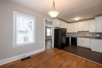 1095 Deckner Ave SW in Atlanta, GA - Building Photo - Building Photo