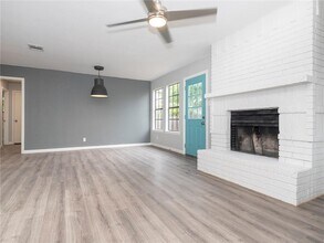 1200 Hyridge St in Round Rock, TX - Building Photo - Building Photo
