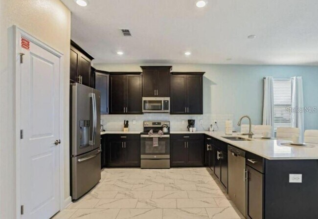 1575 Plunker Dr in Davenport, FL - Building Photo - Building Photo