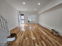 2327 S Rosewood St photo'