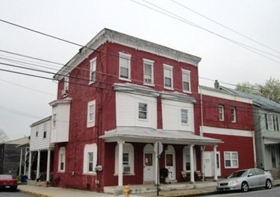 400 N Main St in Bernville, PA - Building Photo