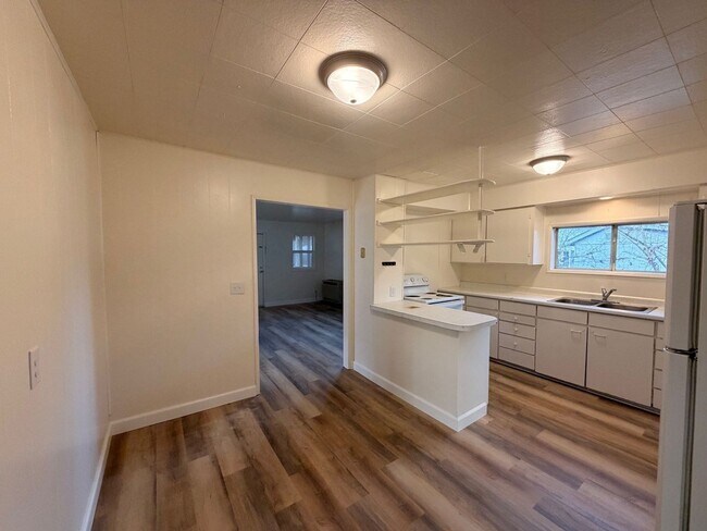 800 Short St in Myrtle Creek, OR - Building Photo - Building Photo