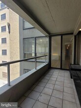 224 W Rittenhouse Square in Philadelphia, PA - Building Photo - Building Photo