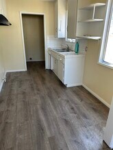 386 Leslie Way, Unit 386 in Los Angeles, CA - Building Photo - Building Photo