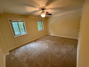 6493 Frenchmens Dr in Alexandria, VA - Building Photo - Building Photo