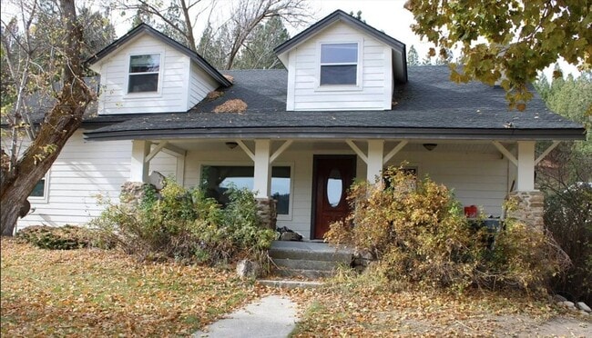 505 Camas Creek Loop in Hamilton, MT - Building Photo - Building Photo