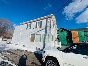 157 Harry L Dr in Johnson City, NY - Building Photo - Building Photo