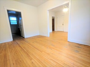812 W Waveland Ave, Unit #821-3N in Chicago, IL - Foto de edificio - Building Photo