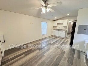 930 Cedar Village Ln in Seneca, SC - Building Photo - Building Photo