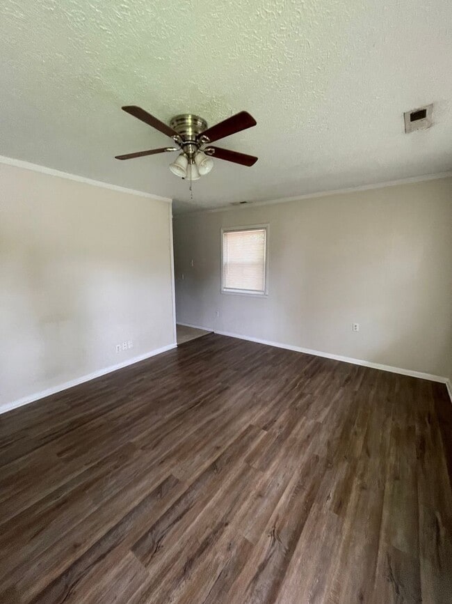 1902 Somerville Dr in Hampton, VA - Building Photo - Building Photo