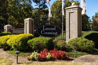 Laurel Crossing in Lagrange, GA - Foto de edificio - Building Photo